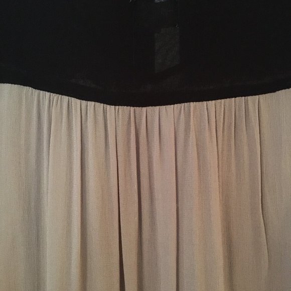 Peppercorn Sheer Boho 3/4 Sleeve Tunic Blouse - Picture 4 of 10